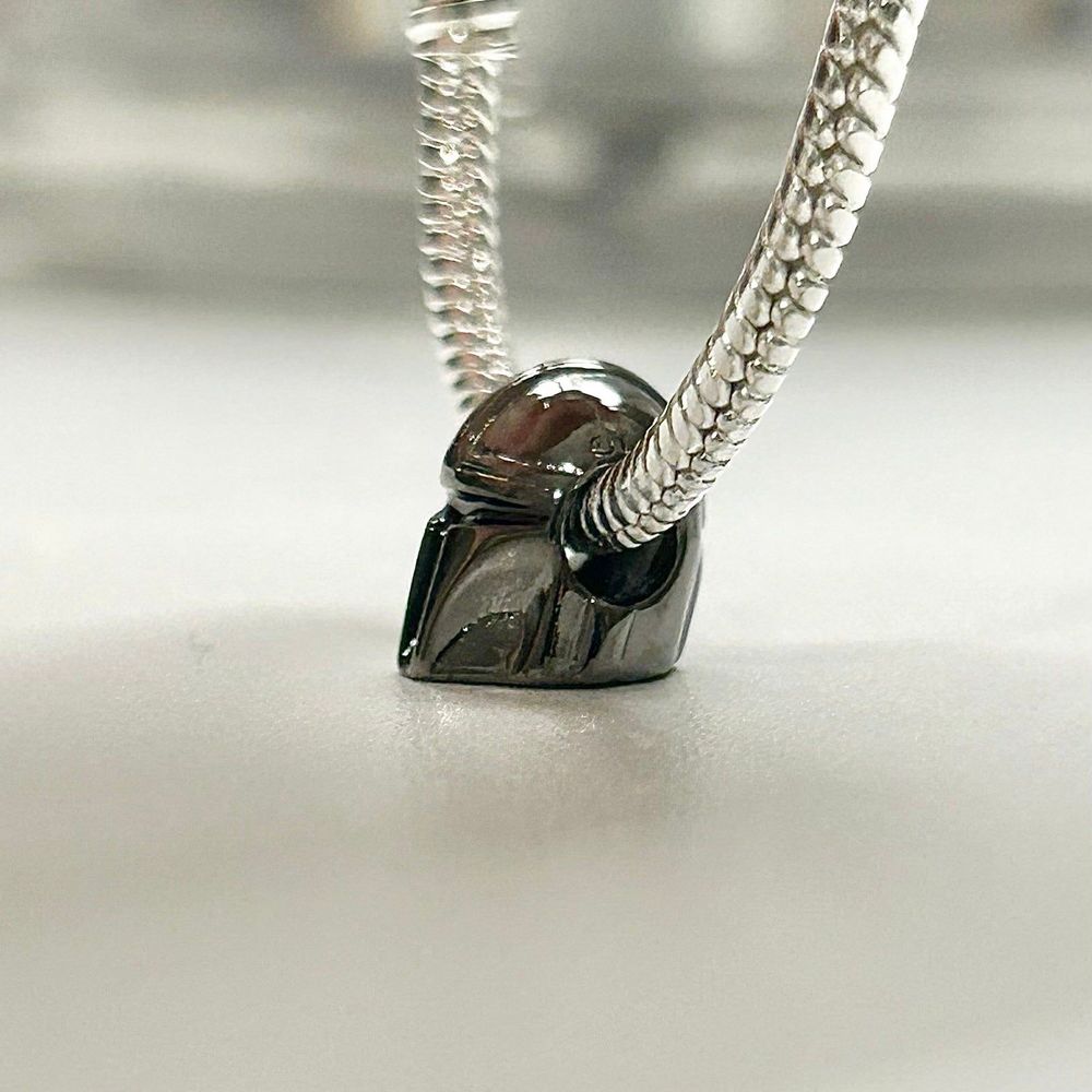 Star Wars The Mandalorian Helmet Charm - Picture 5 of 6